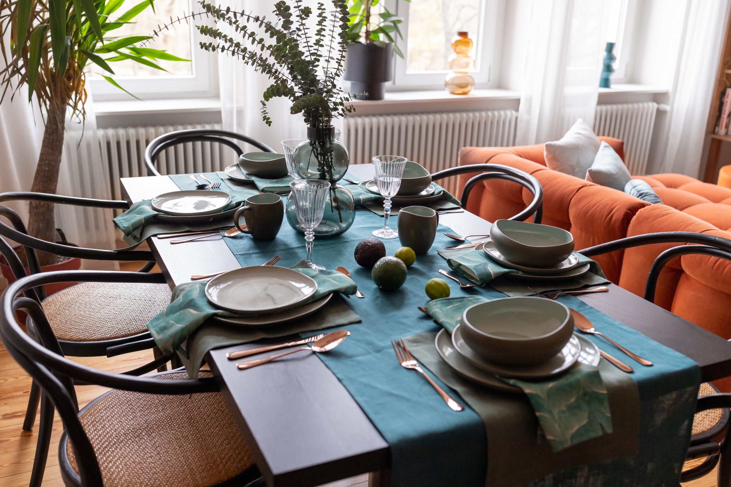 Bieżniki na stół w nowoczesnej aranżacji jadalni